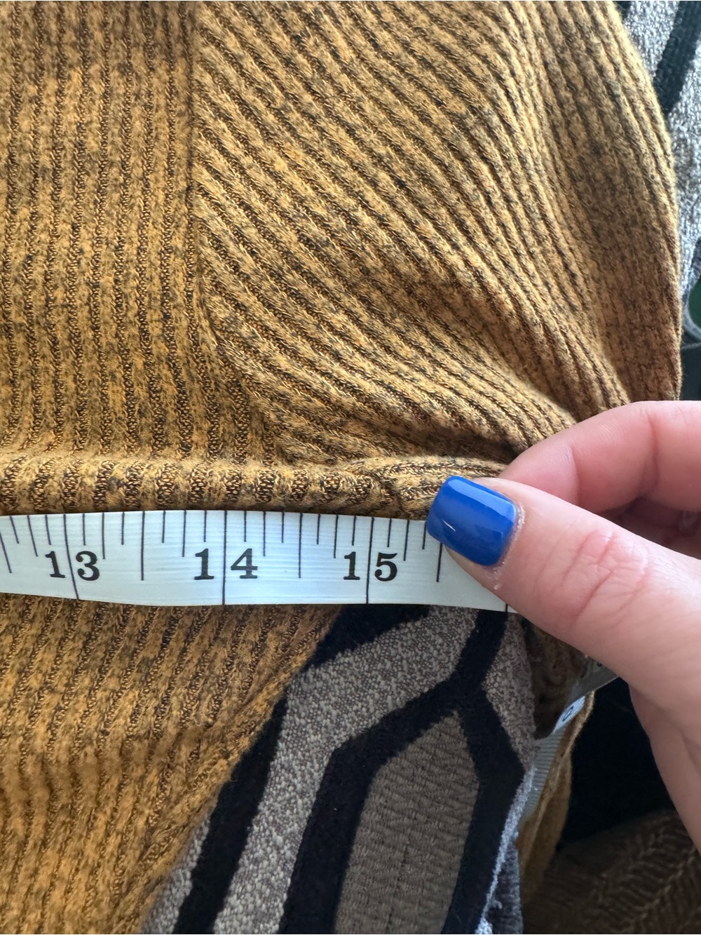 Altar’d State Ruched V-Neck Long Sleeve Crop Top - Picture 6 of 6